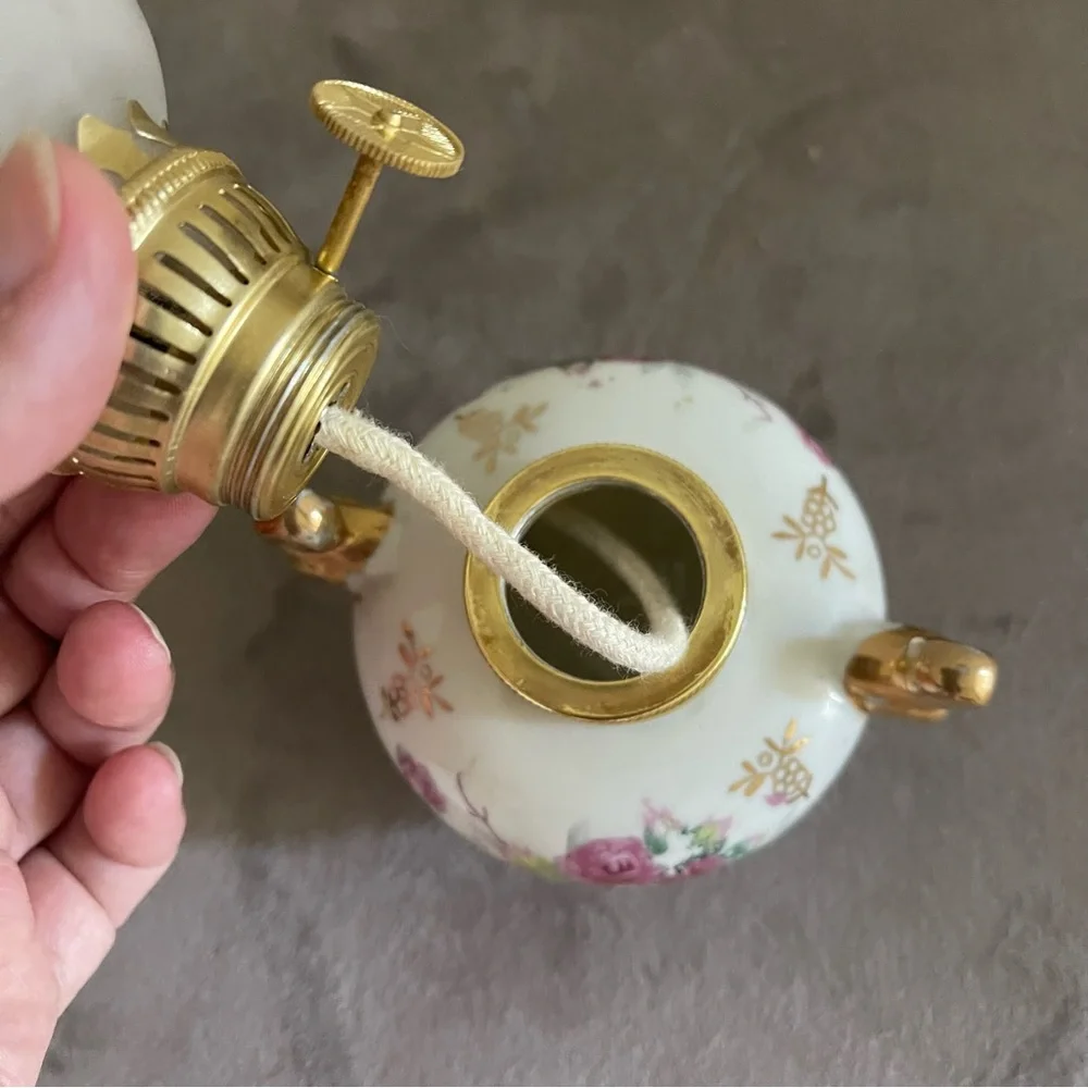 Vintage Japan porcelain kerosene table lamp